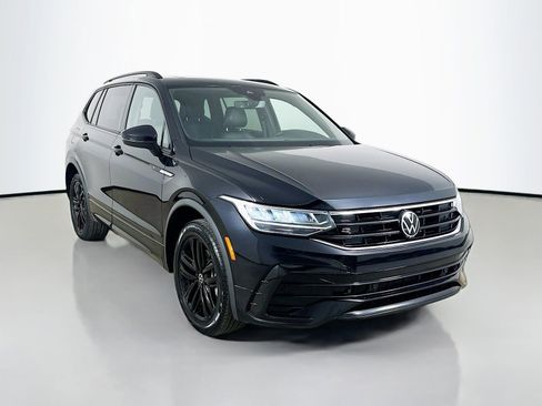 Used 2022 Volkswagen Tiguan SE R-Line AWD/4WD image 3