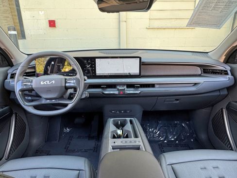Used 2026 Kia EV9 Wind AWD/4WD image 13