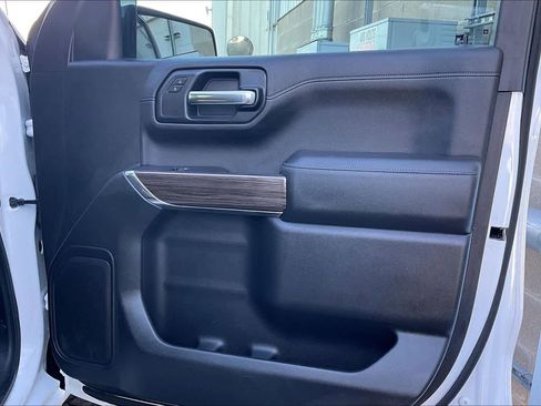 Used 2019 Chevrolet Silverado 1500 LT w/ Texas Edition image 22