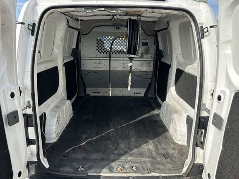 Used 2020 Nissan NV200 S image 33