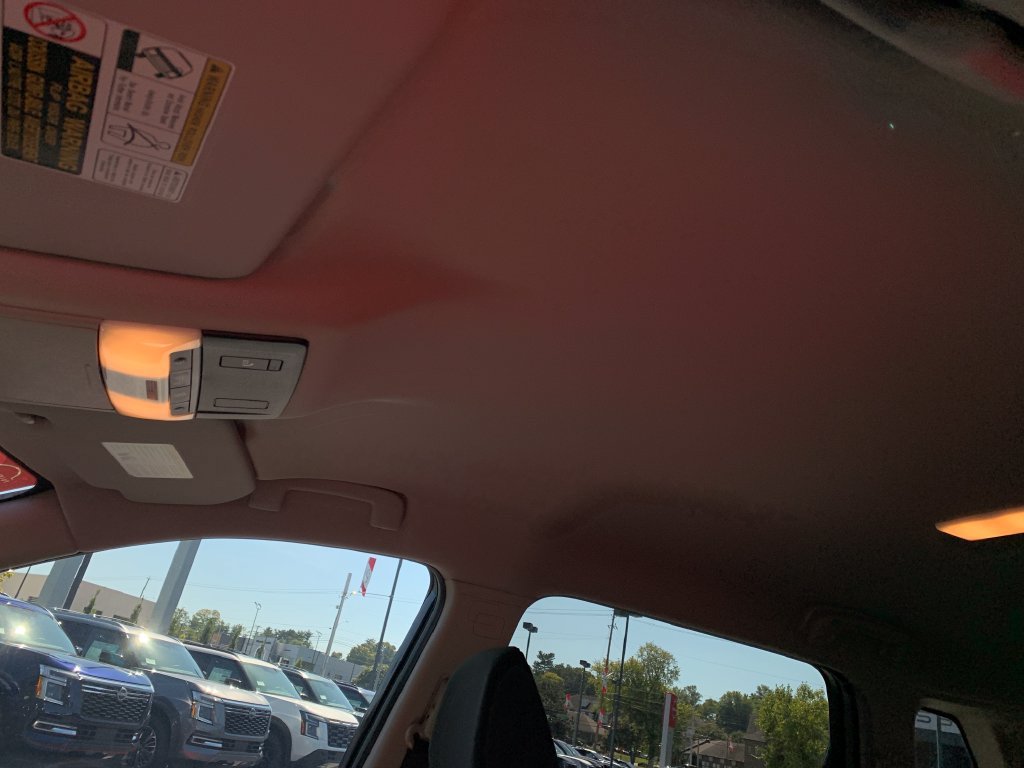 Certified 2025 Nissan Rogue SV FWD image 22