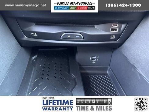 New 2026 Chrysler Pacifica Pinnacle image 30