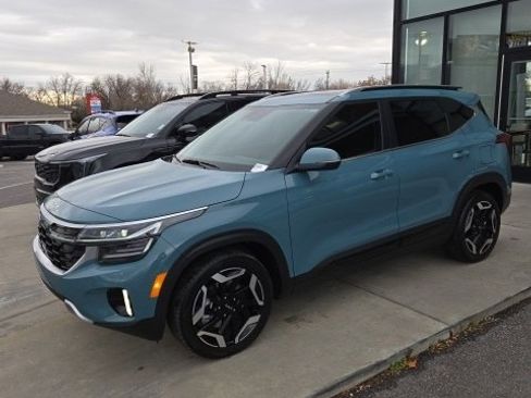 Certified 2024 Kia Seltos SX w/ SX Sunroof Package image 2