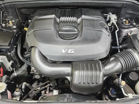 Used 2015 Jeep Grand Cherokee Overland w/ Advanced Technology Group AWD/4WD image 31