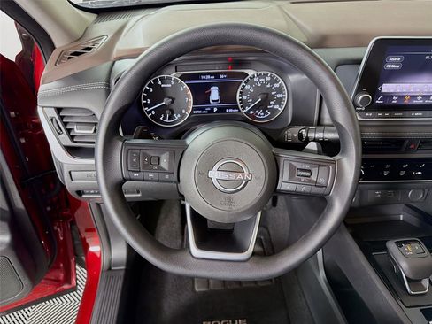 Used 2023 Nissan Rogue S AWD/4WD image 12