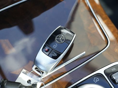 Used 2020 Mercedes-Benz E 350 4MATIC Sedan image 65