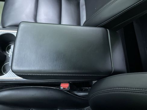 Used 2021 Tesla Model Y Performance image 26