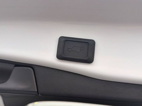 Certified 2023 Toyota RAV4 XSE AWD/4WD image 35