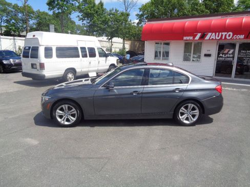 Used 2017 BMW 330i xDrive Sedan AWD/4WD image 11