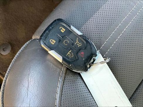 Used 2018 GMC Yukon Denali image 11