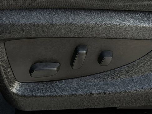 Used 2018 Chevrolet Silverado 1500 LT w/ All Star Edition image 25