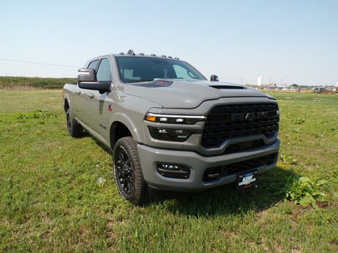 New 2026 RAM 2500 Limited AWD/4WD image 2