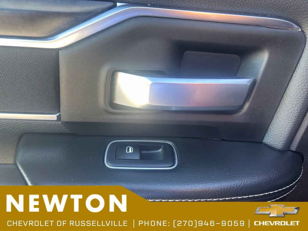 Used 2024 RAM 2500 Big Horn w/ Night Edition AWD/4WD image 33