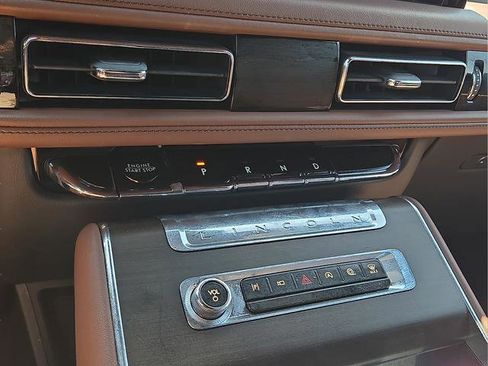 Used 2025 Lincoln Aviator Reserve w/ Equipment Group 201A AWD/4WD image 14