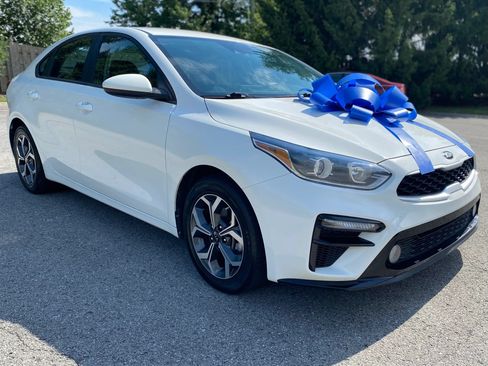 Used 2020 Kia Forte LXS FWD image 8