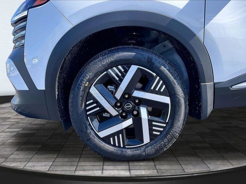New 2026 Nissan Kicks SV w/ SV Premium Package FWD image 12