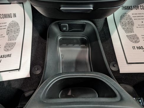 New 2026 Chrysler Pacifica Select image 12