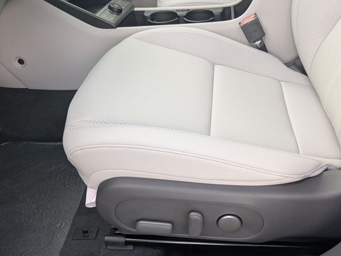 New 2026 Hyundai Elantra Hybrid FWD image 23