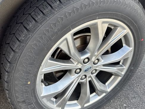 Used 2020 Ford Explorer Limited AWD/4WD image 6