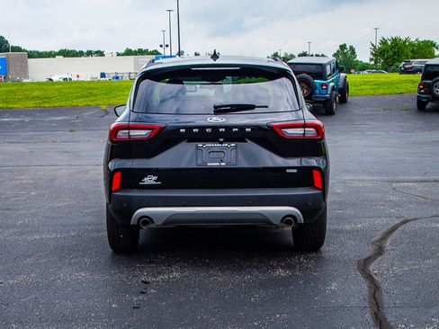 Used 2025 Ford Escape SE FWD image 6