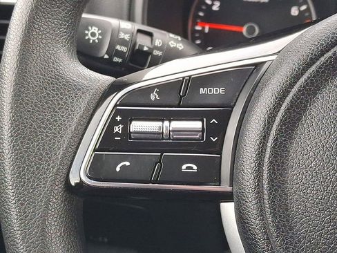 Certified 2022 Kia Sportage LX image 9