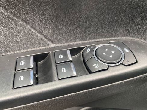 Used 2025 Ford Escape Platinum image 18