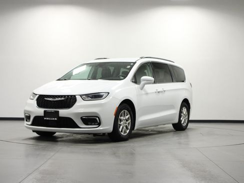 Used 2022 Chrysler Pacifica Touring-L FWD image 8