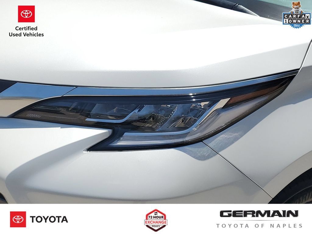 Certified 2025 Toyota Sienna Limited FWD image 16