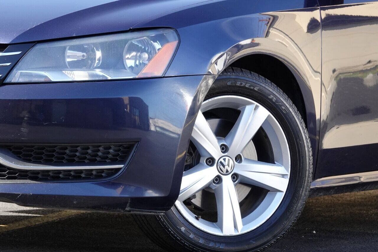 Used 2012 Volkswagen Passat 2.5 SE FWD image 9
