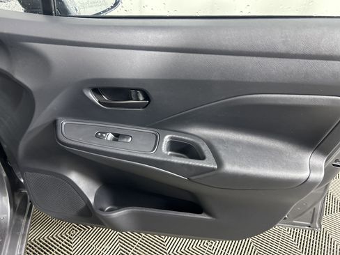 Used 2024 Nissan Versa S w/ Trunk Package image 41