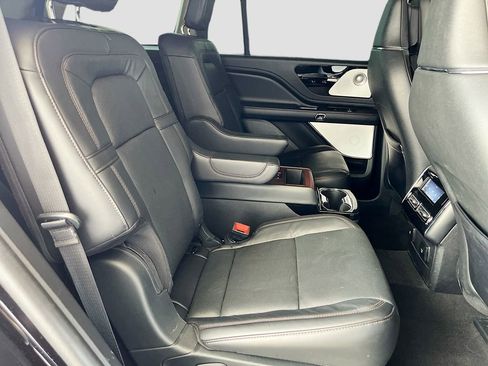Used 2023 Lincoln Aviator Reserve w/ Equipment Group 201A AWD/4WD image 31