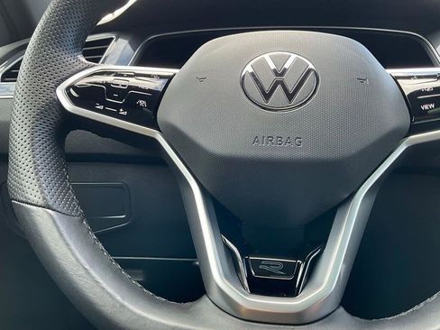 Used 2022 Volkswagen Tiguan SE R-Line AWD/4WD image 22