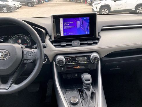Used 2025 Toyota RAV4 XLE w/ Convenience Package AWD/4WD image 7