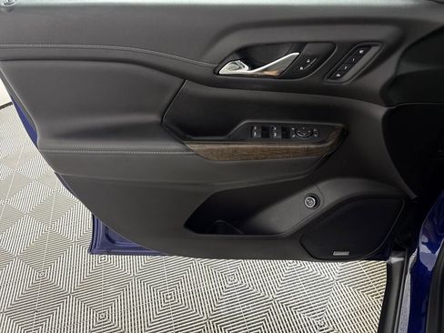 Used 2023 GMC Acadia Denali w/ Denali Ultimate Package image 10