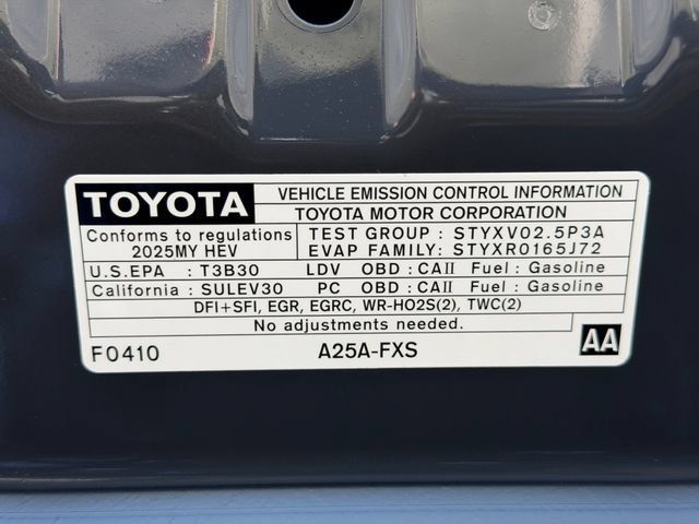 Used 2025 Toyota Camry SE FWD image 24