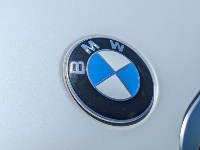 Used 2023 BMW X7 xDrive40i w/ M Sport Package AWD/4WD image 16