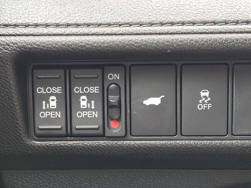 Certified 2025 Honda Odyssey Sport-L image 21