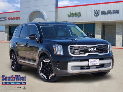 Used 2024 Kia Telluride S w/ S Sunroof Package