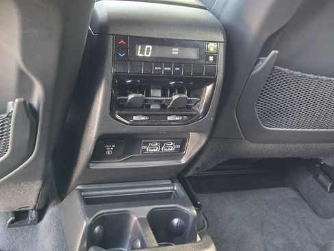 Used 2024 Jeep Grand Cherokee L Laredo RWD image 39