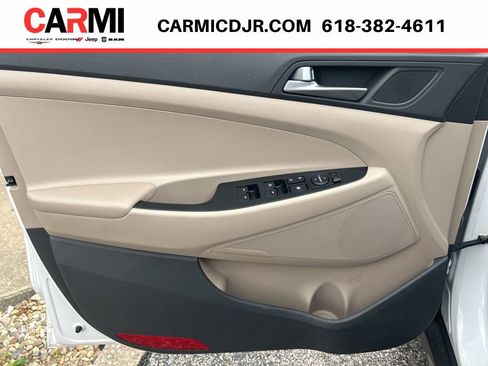 Used 2017 Hyundai Tucson SE AWD/4WD image 13