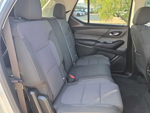 Used 2020 Chevrolet Traverse LS FWD image 17