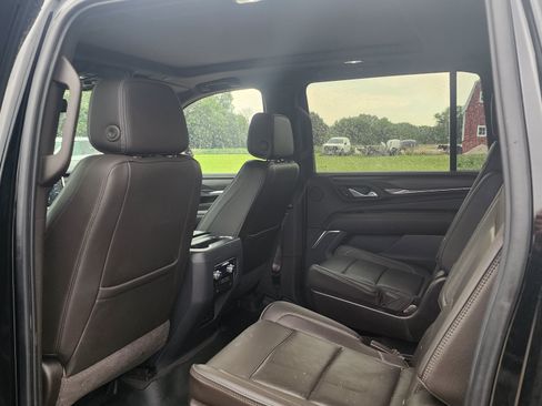Used 2021 GMC Yukon XL Denali AWD/4WD image 12