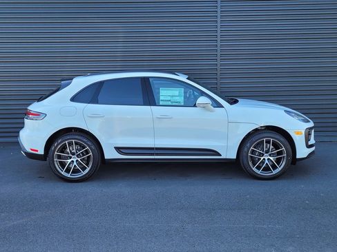 New 2026 Porsche Macan image 8