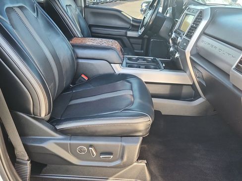 Used 2019 Ford F350 Platinum w/ Platinum Ultimate Package image 16