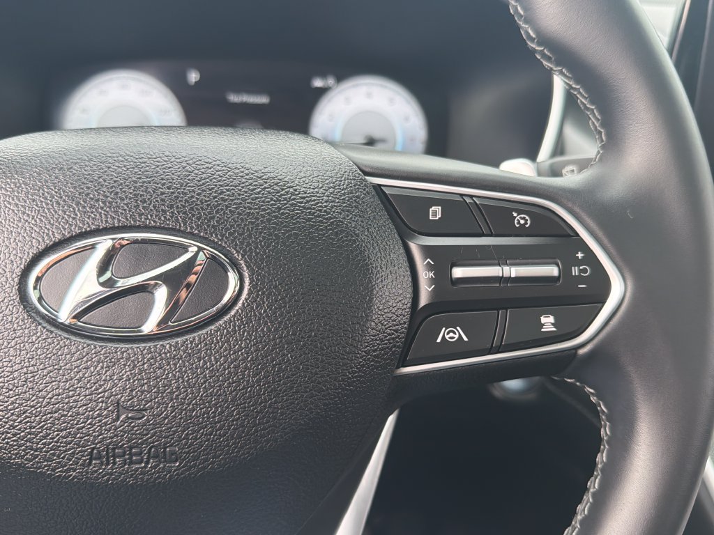 Used 2023 Hyundai Santa Fe SEL w/ Premium Package FWD image 12