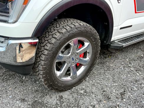 Used 2023 Ford F150 Lariat w/ Equipment Group 502A High AWD/4WD image 9