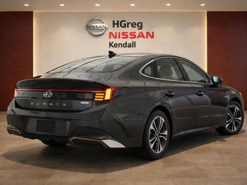 Used 2026 Hyundai Sonata Blue FWD image 4