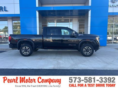 Used 2022 GMC Sierra 2500 AT4 w/ AT4 Premium Plus Package image 3