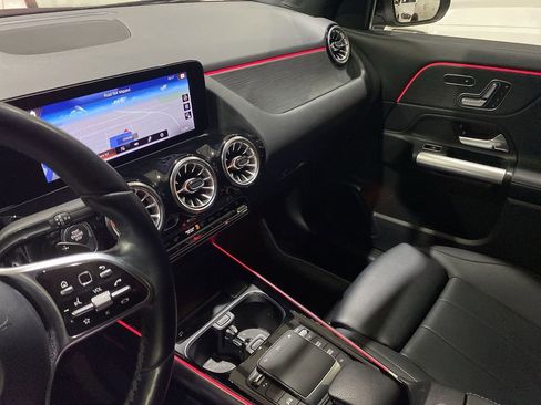 Used 2023 Mercedes-Benz GLA 250 4MATIC image 8