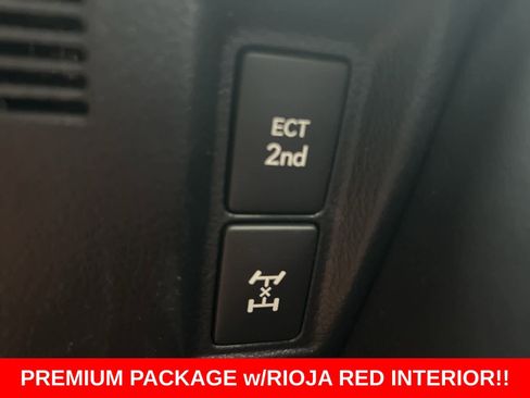 Used 2023 Lexus GX 460 Premium w/ Premium Package image 32